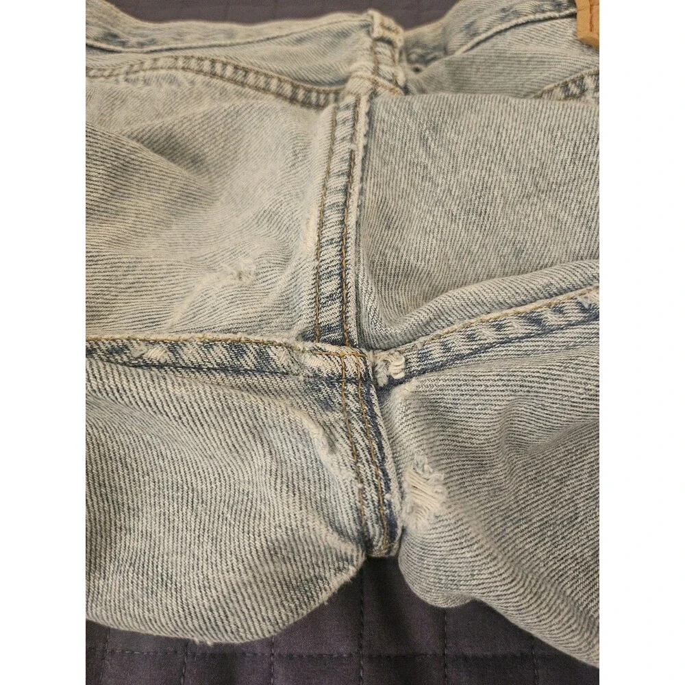 Vintage 90's Levi’s 501-0193 Light Wash Denim Jeans‎ button fly - Made in USA 96